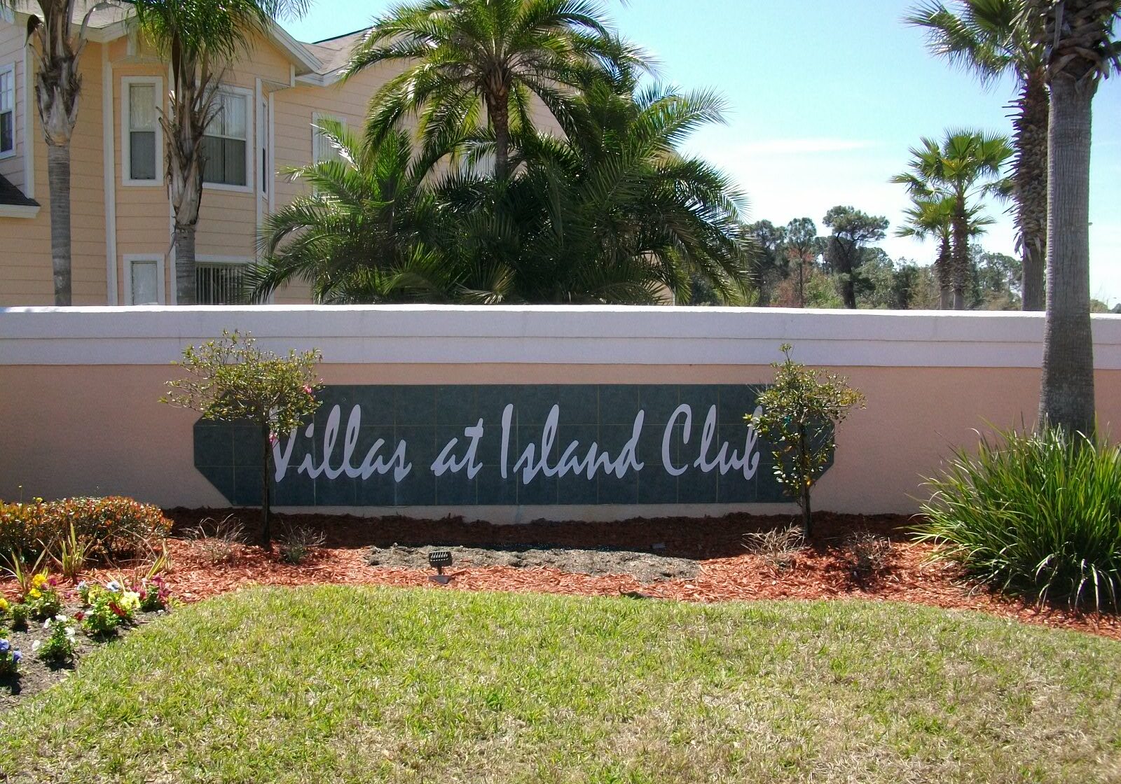villas-at-island-club-1
